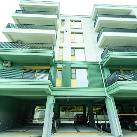 Cristalex Sunset アパート *